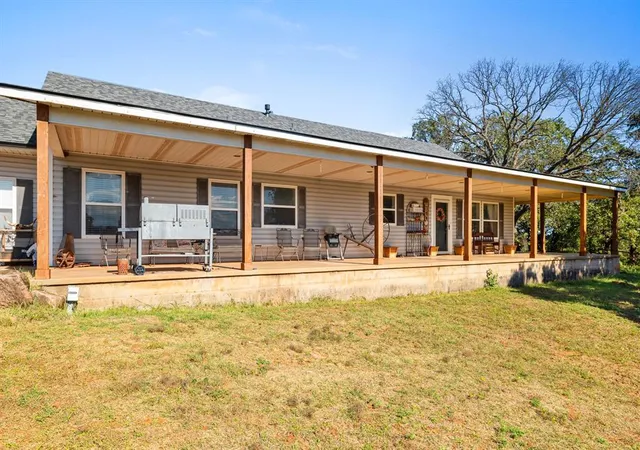 Photo 3 of Single family home for sale at 20381 N Indian Meridian Rd, Luther, OK 73054 | MLS# 1250596 | Listing updated on 2026-10-22