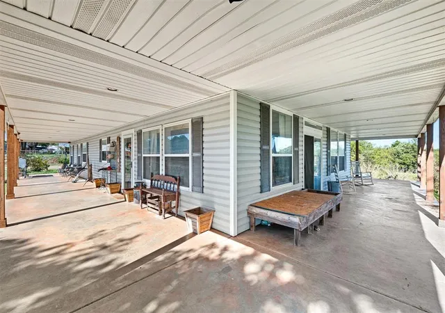 Photo 4 of Single family home for sale at 20381 N Indian Meridian Rd, Luther, OK 73054 | MLS# 1250596 | Listing updated on 2026-10-22