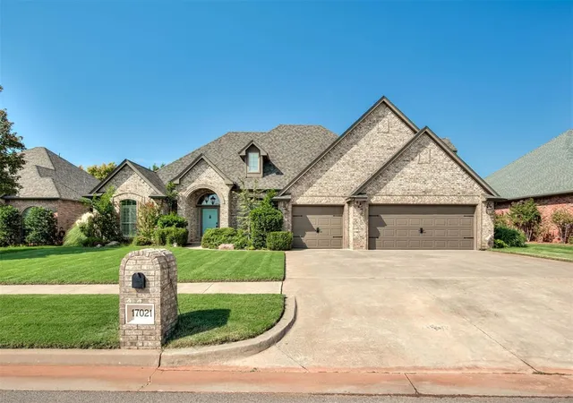 Photo 3 of Single family home for sale at 17021 Holly Burn Cir, Edmond, OK 73012 | MLS# 1250597 | Listing updated on 2026-10-08