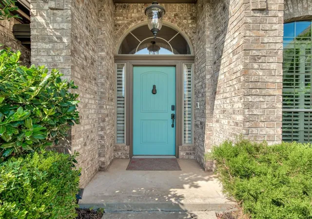 Photo 4 of Single family home for sale at 17021 Holly Burn Cir, Edmond, OK 73012 | MLS# 1250597 | Listing updated on 2026-10-08