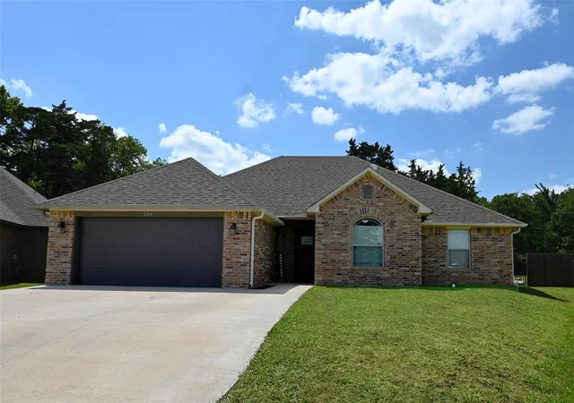 Photo 1 of Single family home for sale at 204 N Boardwalk St, Stillwater, OK 74075 | MLS# 1250601 | Listing updated on 2026-09-24