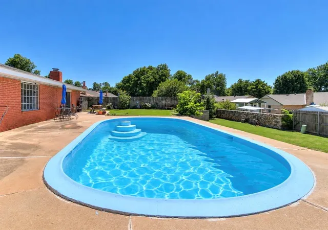 Photo 3 of Single family home for sale at 405 N Lakeside Ter, Mustang, OK 73064 | MLS# 1250608 | Listing updated on 2026-09-24