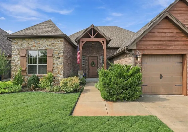 Photo 4 of Sale Pending at 19605 Rambling Crk Dr, Edmond, OK 73012 | MLS# 1250622 | Listing updated on 2026-09-28