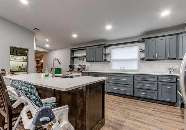 Photo 3 of Sale Pending at 104895 S 3310 Road, Harrah, OK 73045 | MLS# 1250640 | Listing updated on 2026-10-09