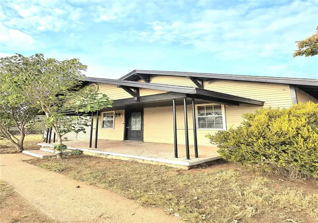 Photo 1 of Single family home for sale at 17003 Us Hwy 283, Altus, OK 73521 | MLS# 1250641 | Listing updated on 2026-09-24