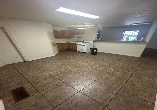 Photo 4 of Single family home for sale at 1140 NW 92nd Street, Oklahoma City, OK 73114 | MLS# 1250643 | Listing updated on 2026-09-24
