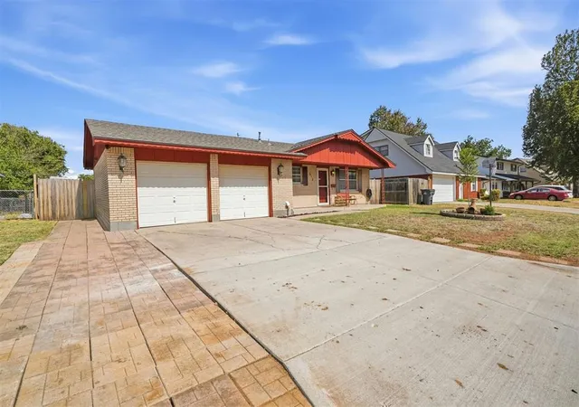 Photo 3 of Single family home for sale at 313 NW 63rd Street, Lawton, OK 73505 | MLS# 1250646 | Listing updated on 2026-09-25