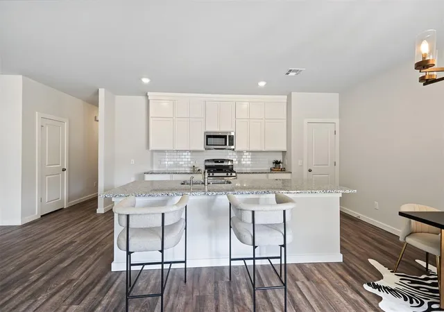 Photo 3 of Single family home for sale at 861 Stella Trl, Guthrie, OK 73044 | MLS# 1250647 | Listing updated on 2026-09-28