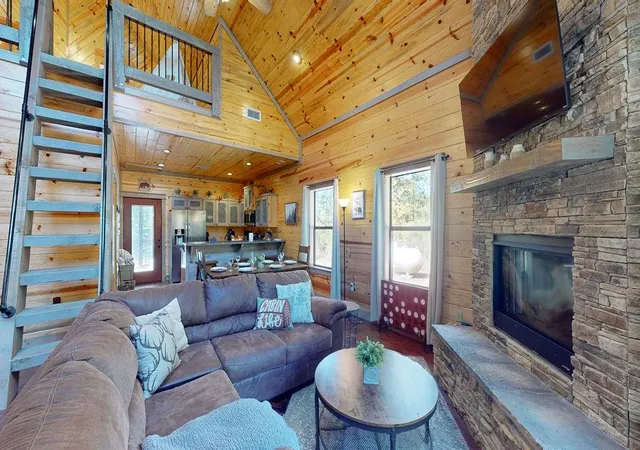 Photo 3 of Single family home for sale at 146 Paradise Ln, Broken Bow, OK 74728 | MLS# 1250648 | Listing updated on 2026-09-26