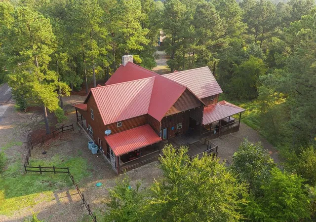 Photo 2 of Single family home for sale at 37 Orange Grv Rd, Broken Bow, OK 74728 | MLS# 1250650 | Listing updated on 2026-09-30