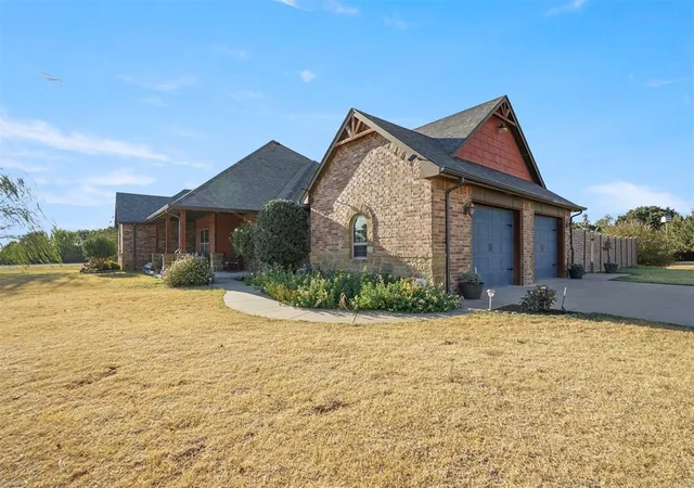 Single family home for sale at 20097 Wolf Crk Ter, Purcell, OK 73080 | MLS# 1250651