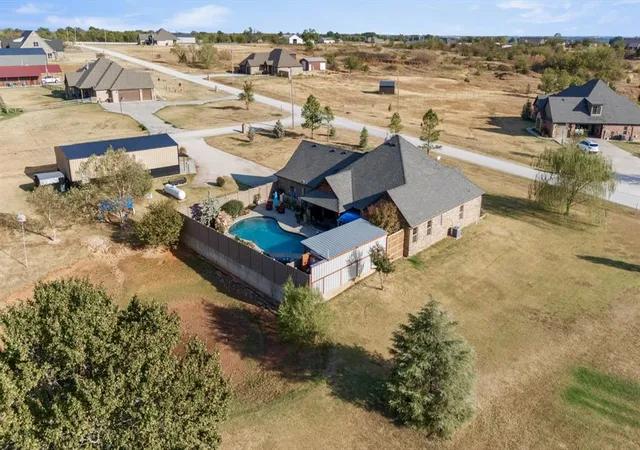 Photo 3 of Single family home for sale at 20097 Wolf Crk Ter, Purcell, OK 73080 | MLS# 1250651 | Listing updated on 2026-09-30