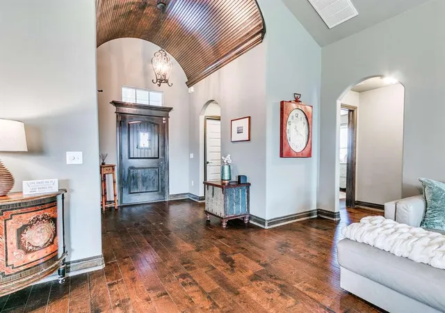 Photo 2 of Single family home for sale at 15200 Homecoming Dr, Edmond, OK 73013 | MLS# 1250653 | Listing updated on 2026-09-25