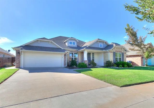 Photo 3 of Sale Pending at 18513 Alberto Pl, Edmond, OK 73012 | MLS# 1250654 | Listing updated on 2026-10-07