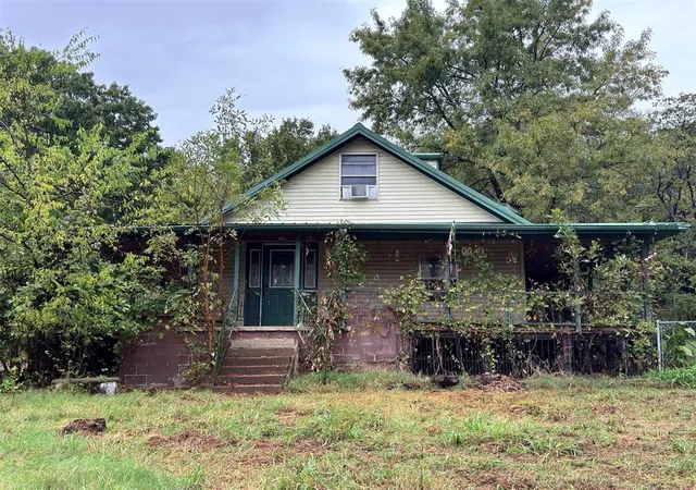 Single family home for sale at 14624 W 835 Road, Tahlequah, OK 74464 | MLS# 1250666