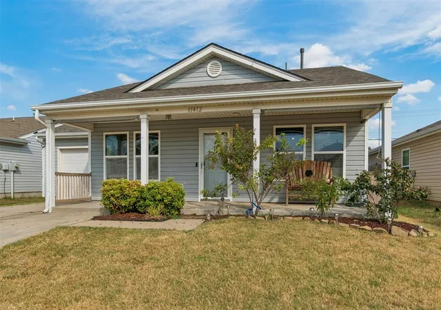 Photo 3 of Single family home for sale at 15612 Acacia Rd, Oklahoma City, OK 73170 | MLS# 1250683 | Listing updated on 2026-09-29