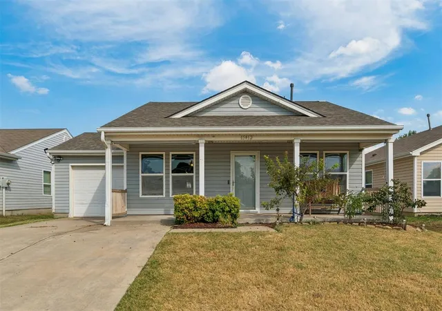 Photo 4 of Single family home for sale at 15612 Acacia Rd, Oklahoma City, OK 73170 | MLS# 1250683 | Listing updated on 2026-09-29