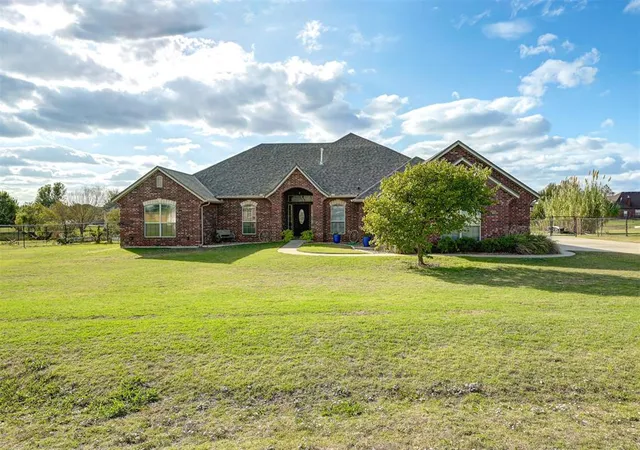Photo 2 of Single family home for sale at 14261 Beaver Crk Rd, Edmond, OK 73025 | MLS# 1250685 | Listing updated on 2026-10-28