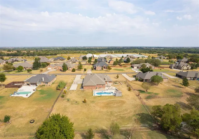 Photo 3 of Single family home for sale at 14261 Beaver Crk Rd, Edmond, OK 73025 | MLS# 1250685 | Listing updated on 2026-10-07