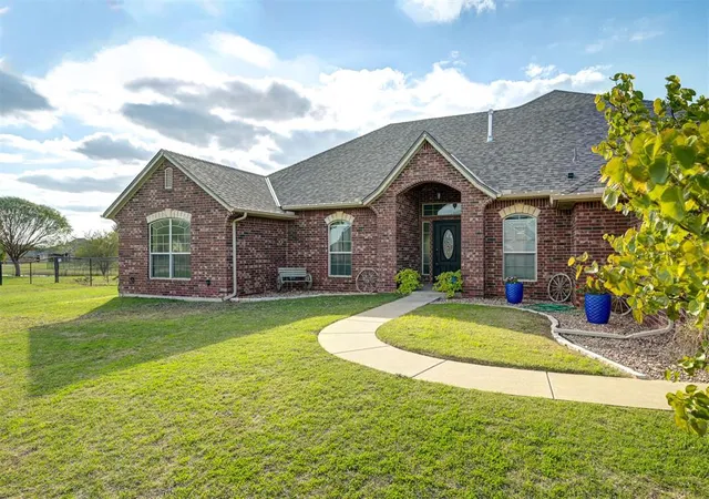 Photo 3 of Single family home for sale at 14261 Beaver Crk Rd, Edmond, OK 73025 | MLS# 1250685 | Listing updated on 2026-10-28