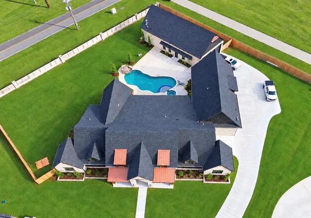 Photo 1 of Single family home for sale at 4700 Rustic Trl, Moore, OK 73160 | MLS# 1250688 | Listing updated on 2026-09-25