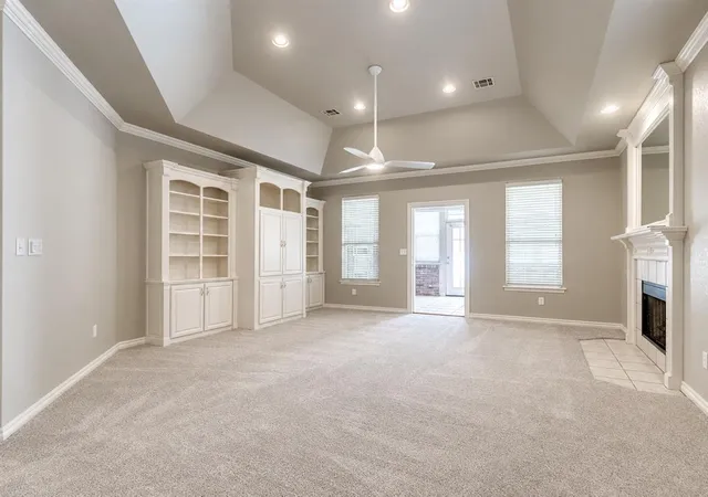 Photo 3 of Single family home for sale at 953 Heather Glen Dr, Norman, OK 73072 | MLS# 1250696 | Listing updated on 2026-09-26