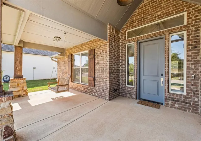 Photo 2 of Single family home for sale at 18617 Barcas Rd, Edmond, OK 73012 | MLS# 1250697 | Listing updated on 2026-09-25