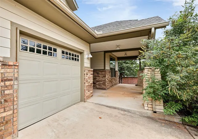 Photo 3 of Single family home for sale at 8960 Overlook Dr, Guthrie, OK 73044 | MLS# 1250698 | Listing updated on 2026-09-27