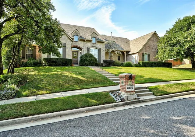 Photo 2 of Sale Pending at 3404 Buckhead Path, Edmond, OK 73034 | MLS# 1250703 | Listing updated on 2026-09-30