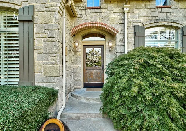 Photo 3 of Sale Pending at 3404 Buckhead Path, Edmond, OK 73034 | MLS# 1250703 | Listing updated on 2026-09-30