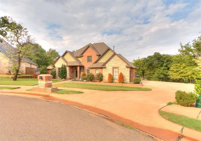 Photo 2 of Sale Pending at 1516 Briar Forest Cir, Edmond, OK 73025 | MLS# 1250725 | Listing updated on 2026-10-15