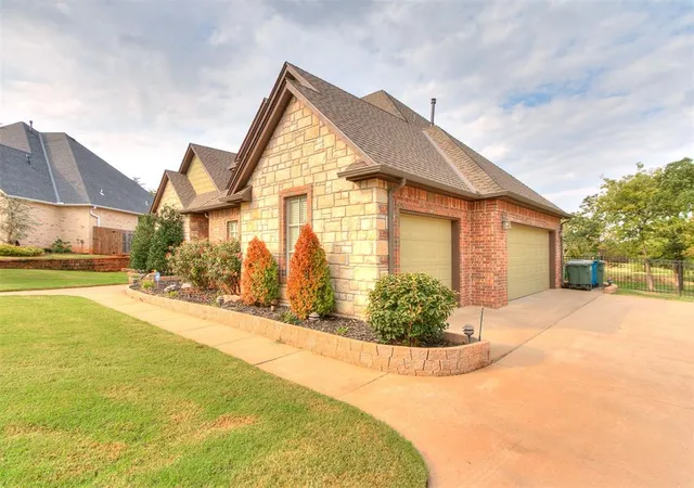 Photo 3 of Sale Pending at 1516 Briar Forest Cir, Edmond, OK 73025 | MLS# 1250725 | Listing updated on 2026-10-15