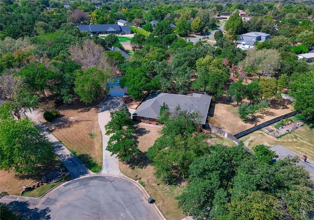 Photo 1 of Single family home for sale at 3401 Carriage Way, Edmond, OK 73013 | MLS# 1250731 | Listing updated on 2026-10-07