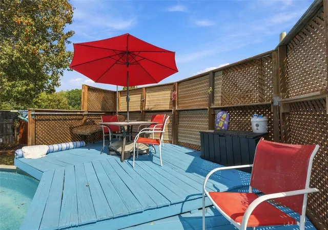 Photo 3 of Single family home for sale at 11613 Lochwood Dr, Yukon, OK 73099 | MLS# 1250737 | Listing updated on 2026-09-24