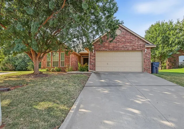 Single family home for sale at 15601 Traditions Dr, Edmond, OK 73013 | MLS# 1250743