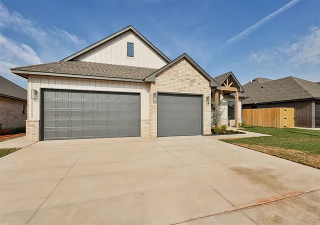 Photo 3 of Single family home for sale at 1813 Aminas Way, Yukon, OK 73099 | MLS# 1250744 | Listing updated on 2026-09-25