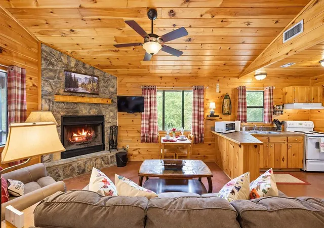 Photo 3 of Single family home for sale at 288 Split Shot Cir, Broken Bow, OK 74728 | MLS# 1250750 | Listing updated on 2026-09-26