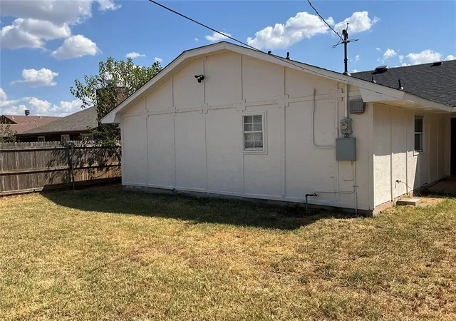 Photo 13 of Single family home for sale at 729 NW 113th Street, Oklahoma City, OK 73114 | MLS# 1250758 | Listing updated on 2026-10-15