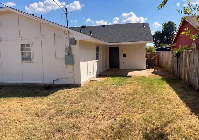 Photo 4 of Single family home for sale at 729 NW 113th Street, Oklahoma City, OK 73114 | MLS# 1250758 | Listing updated on 2026-10-15