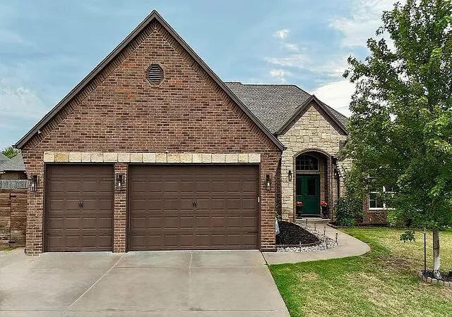 Photo 1 of Single family home for sale at 12624 Lexington Dr, Oklahoma City, OK 73173 | MLS# 1250760 | Listing updated on 2026-10-07