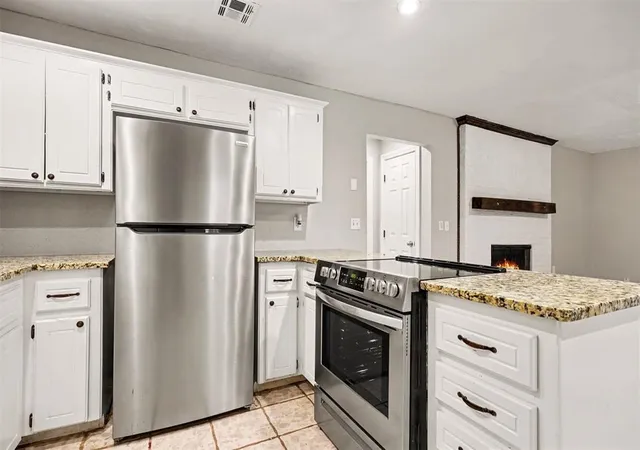 Photo 4 of Single family home for sale at 12333 Newgate Cor, Yukon, OK 73099 | MLS# 1250763 | Listing updated on 2026-09-26