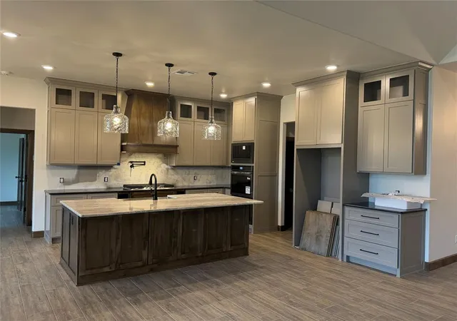 Photo 3 of Single family home for sale at 929 Dorsi Cir, Newcastle, OK 73065 | MLS# 1250764 | Listing updated on 2026-10-07