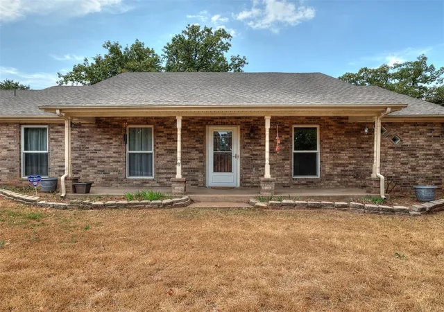 Photo 2 of Single family home for sale at 1025 E Triplett Rd, Guthrie, OK 73044 | MLS# 1250768 | Listing updated on 2026-09-24