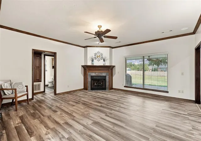 Photo 4 of Single family home for sale at 1718 Bridlewood Ct, Shawnee, OK 74804 | MLS# 1250770 | Listing updated on 2026-09-26