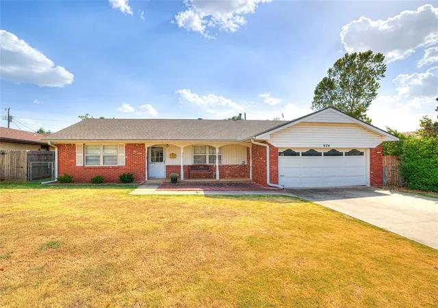 Photo 2 of Single family home for sale at 624 E 26th Street, Edmond, OK 73013 | MLS# 1250772 | Listing updated on 2026-09-26
