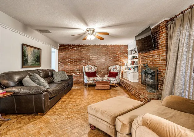 Photo 3 of Single family home for sale at 624 E 26th Street, Edmond, OK 73013 | MLS# 1250772 | Listing updated on 2026-09-26
