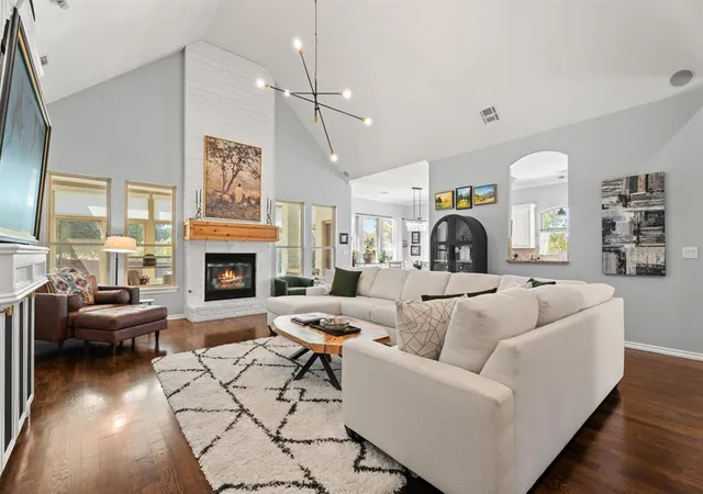 Photo 4 of Single family home for sale at 1600 Durham Ct, Edmond, OK 73013 | MLS# 1250781 | Listing updated on 2026-09-24