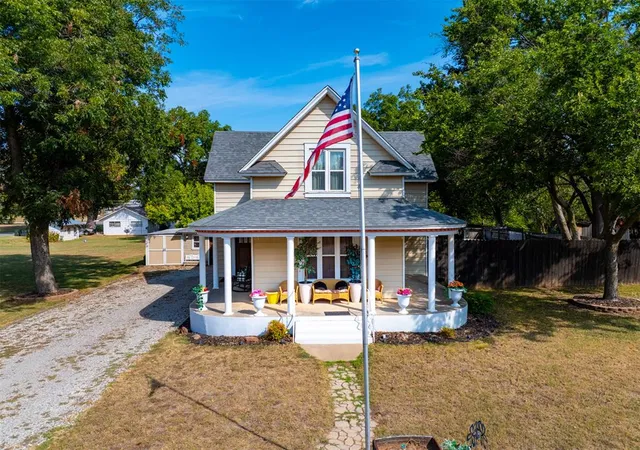Photo 1 of Single family home for sale at 307 E Main St, Tecumseh, OK 74873 | MLS# 1250795 | Listing updated on 2026-10-06