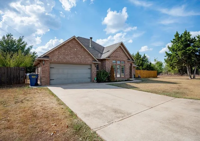 Photo 4 of Single family home for sale at 1301 S Morgan Rd, Mustang, OK 73064 | MLS# 1250799 | Listing updated on 2026-09-24