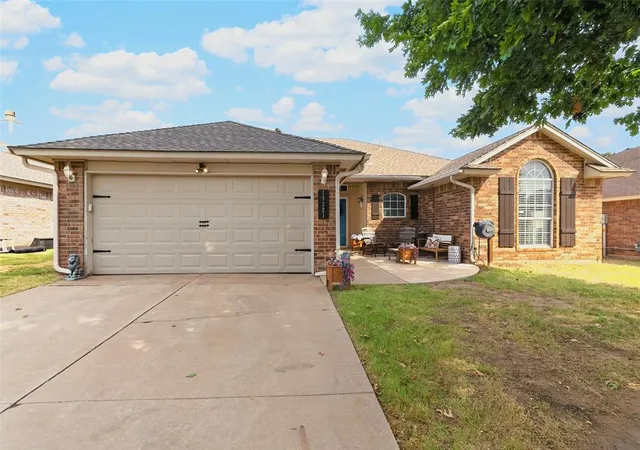 Photo 1 of Single family home for sale at 10221 Bradford Way, Yukon, OK 73099 | MLS# 1250800 | Listing updated on 2026-10-29